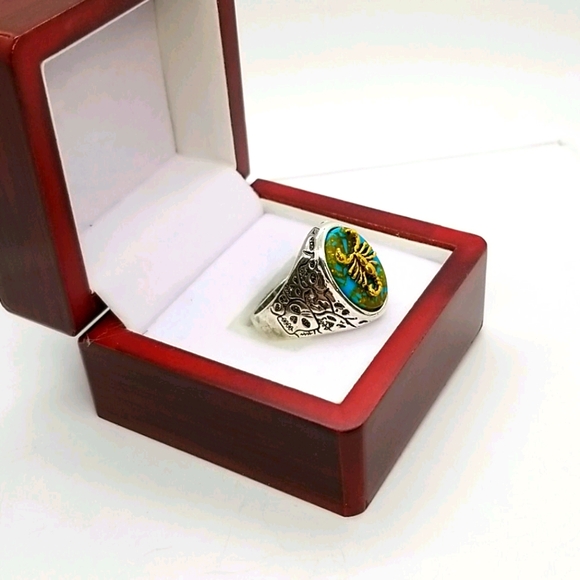 Mans ring - Picture 3 of 3